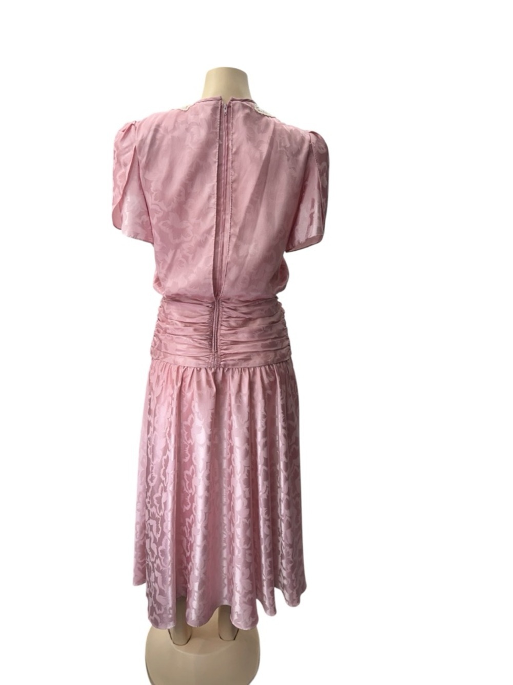 Vintage .Elegant Pink Lace-Detail Midi Dress - Picture 3 of 12